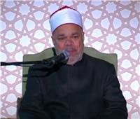 الرئيس السيسي يستمع لآيات من الذكر الحكيم في احتفالية المولد النبوي الشريف