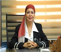 نائبة توقع على نموذج تزكية ترشح الرئيس عبد الفتاح السيسي للانتخابات الرئاسية 