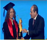 قنديل: تكريم الرئيس السيسي لـ «همسة حسام» تشجيعًا ودعمًا للطلاب المتفوقين