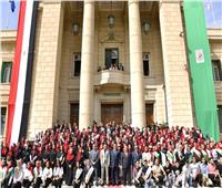 صور.. جامعة القاهرة تتزين بالأعلام مع بدء العام الدراسي الجديد