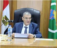 محافظ المنيا يعلن رفع درجة الاستعداد القصوى ويوجه بتطهير مخرات السيول