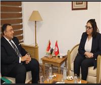 السفير المصري بتونس يلتقي بوزيرة التجارة وتنمية الصادرات التونسية