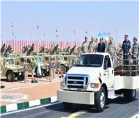 بالصور| الرئيس السيسي يشهد اصطفاف تفتيش حرب الفرقة الرابعة المدرعة بالسويس