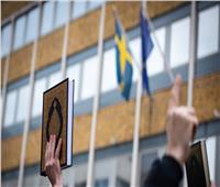 السويد ترحل المهاجر العراقي الذي حرق القرآن وتمنعه من دخول البلاد