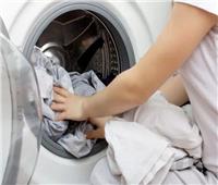 لربات البيوت| حيل بسيطة لتنظيف «الملابس البيضاء» من البقع بسهولة