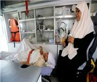 وصول عشرات الجرحى الفلسطينيين معبر رفح لنقلهم إلى المستشفيات المصرية