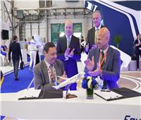مصر للطيران وHoneywell يوقعان اتفاقية إصلاح وحدات الطائرات