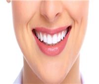 لابتسامة جذابة.. 4 أطعمة مفيدة يمكن أن تقوي أسنانك ولثتك 