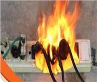 ماس كهربائي يشعل النيران داخل شقة سكنية بالوراق