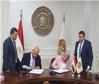 وزارة العمل توقع برتوكول تعاون مع «مصر للطيران»