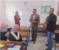 مدير «تعليم نجع حمادي» يشدد على نشر الوعي البيئي والصحي لطلاب المدارس 