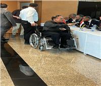 مصري على كرسي متحرك يدلي بصوته في الانتخابات الرئاسية بقطر   