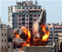 القاهرة الإخبارية تعرض فيديو يظهر استهداف الاحتلال الإسرائيلي لمنازل في قطاع غزة