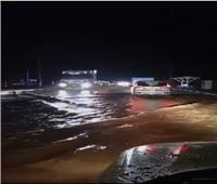 إغلاق جميع الطرق المؤدية إلى مدينة مرسى علم بسبب الأمطار الشديدة والسيول