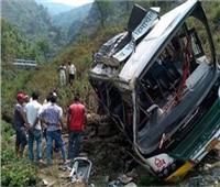 مصرع وإصابة 28 شخصًا جراء سقوط حافلة بواد في الفلبين