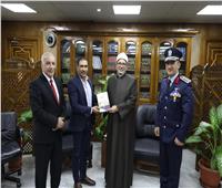 رئيس جامعة الأزهر يلتقي بنائب قائد القوات الجوية الباكستاني