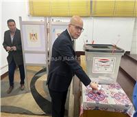 عضو مجلس أمناء الحوار الوطني يدلي بصوته في الانتخابات الرئاسية
