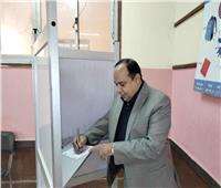 رئيس اتحاد تنس الطاولة يدلي بصوته في الانتخابات الرئاسية
