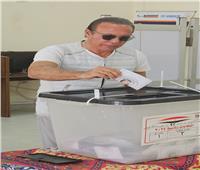 أيمن يونس يدلي بصوته في الانتخابات الرئاسية 