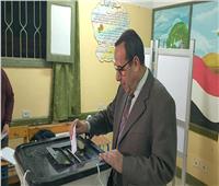 محافظ شمال سيناء يدلي بصوته في الانتخابات الرئاسية بالعريش