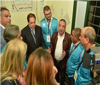 محافظ الإسكندرية ووكيل «النواب» يتفقدان إحدى اللجان الانتخابية
