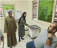 انتخابات الرئاسة| توافد كبير على لجان الوافدين بروض الفرج.. صور