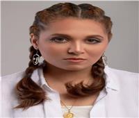 رحمة أحمد تطلب الدعاء لوالدها بعد تعرضه لوعكة صحية 