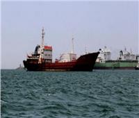 أنباء عن محاولة سيطرة على سفينة غرب عدن اليمنية