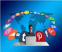 باحثون: عدم تفاعلك مع وسائل التواصل الاجتماعي «حالة مرضية»