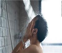 فوائد الاستحمام بماء بارد في الشتاء.. طبيب مناعة يوضح
