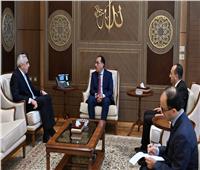 رئيس الوزراء يلتقي سفير العراق بالقاهرة بمناسبة انتهاء مهام عمله