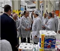 في ختام جولته.. رئيس الوزراء يتفقد مصنع «حياة إيجيبت» للمنتجات الصحية