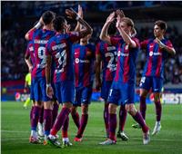 انطلاق مباراة برشلونة وأوساسونا في نصف نهائي كأس السوبر الإسباني
