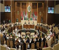 البرلمان العربي يمنح رئيس جنوب أفريقيا الوسام الدولي