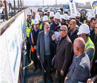 وزير النقل يتفقد مشروعات تطوير ميناء دمياط 