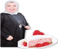 طبق الأسبوع | من مطبخ خبيرة الطهي حنان محمد.. الكيك بالفراولة