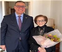 السفير المصري بالجزائر يلتقي مع المجاهدة الجزائرية جميلة بوحيرد