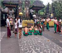 «تيرتا امبول» مثال على التنوع الديني والثقافي في بالي الإندونيسية | صور