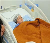 محافظ كفرالشيخ يزور طفلة غزة " چاسمين الأطرش" 5 سنوات.. مشيداً بجهود الطاقم الطبي بمستشفي العبور