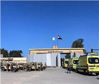 إدخال 32 مصابا فلسطينيا عبر ميناء رفح البري لتلقى العلاج بمستشفيات الجمهورية