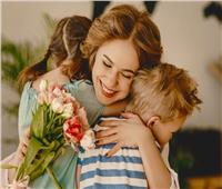 طقوس ومواعيد احتفالات عيد الأم حول العالم