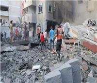 4 شهداء ومصابين جراء قصف مدرسة تضم نازحين في مخيم الشاطئ بغزة