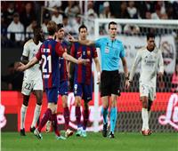 ريال مدريد يخطف فوزا قاتلا من برشلونة بكلاسيكو الأرض