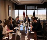 وزير السياحة والآثار يستعرض مستجدات خطة تحسين التجربة السياحية بمصر 