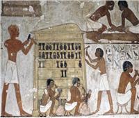 أصل الحكاية| العامل المصري القديم شيد المعابد بأدوات بسيطة| صور