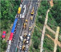 مقتل 48 شخصًا في انهيار طريق سريع جنوبي الصين 