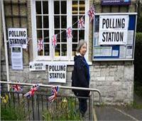 بدء الانتخابات المحلية في انجلترا وويلز مع توقع زيادة الضغوط على المحافظين