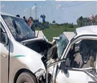 مصرع عامل وإصابة 10 آخرين في حادث تصادم سيارتين بالمنيا 