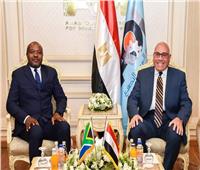 رئيس العربية للتصنيع يبحث مع سفير جنوب أفريقيا تعزيز التعاون