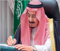 خادم الحرمين الشريفين يرحب بضيوف الرحمن الذين بدؤوا في التوافد لأداء فريضة الحج